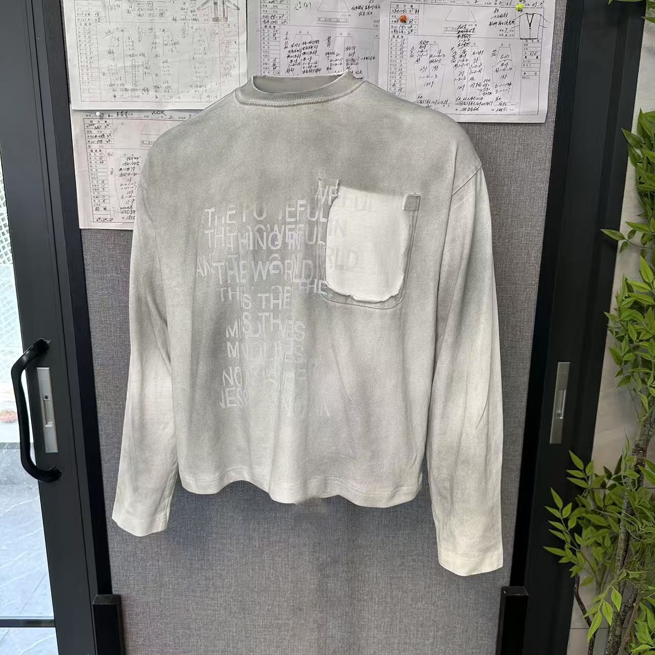 Omirad Washed Letter Print Long Sleeve Tee