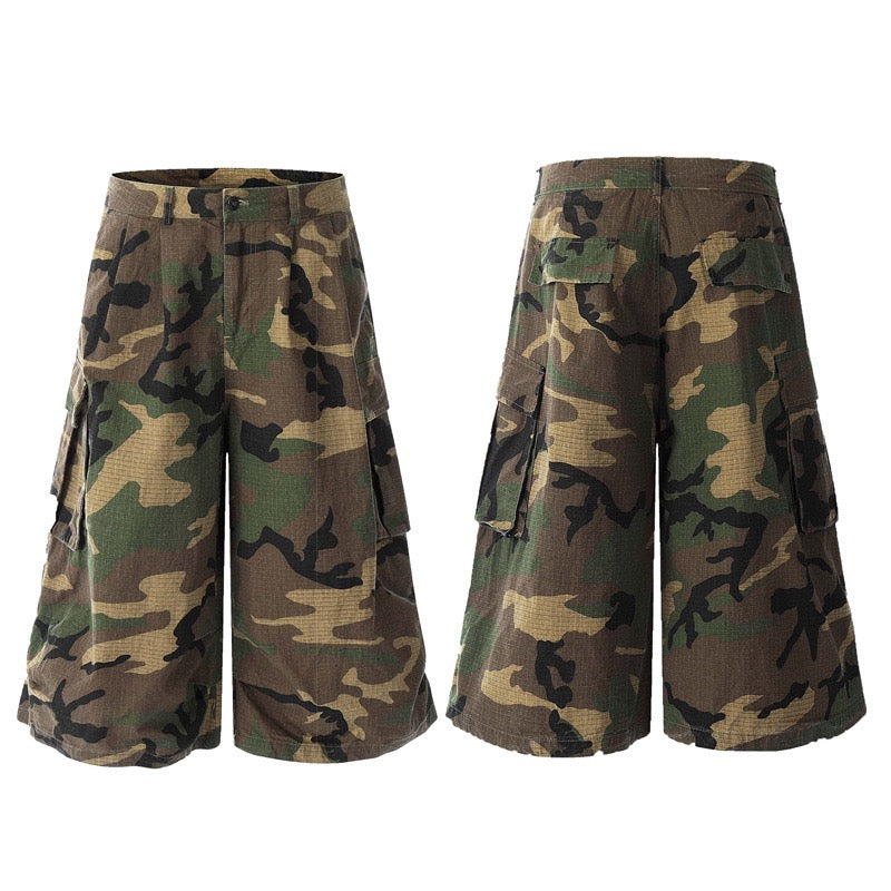 American Vintage Camouflage Cargo Shorts