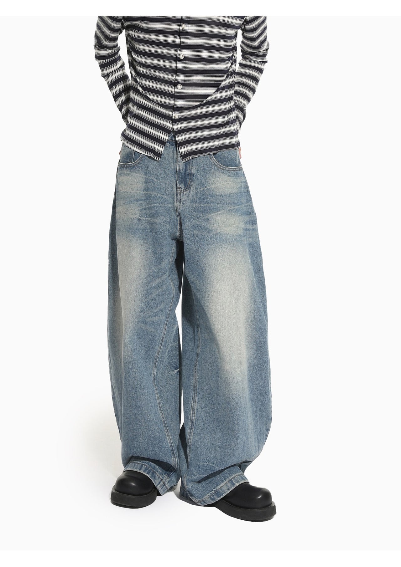 American Vintage Whisker Distressed Curved Knife Jeans